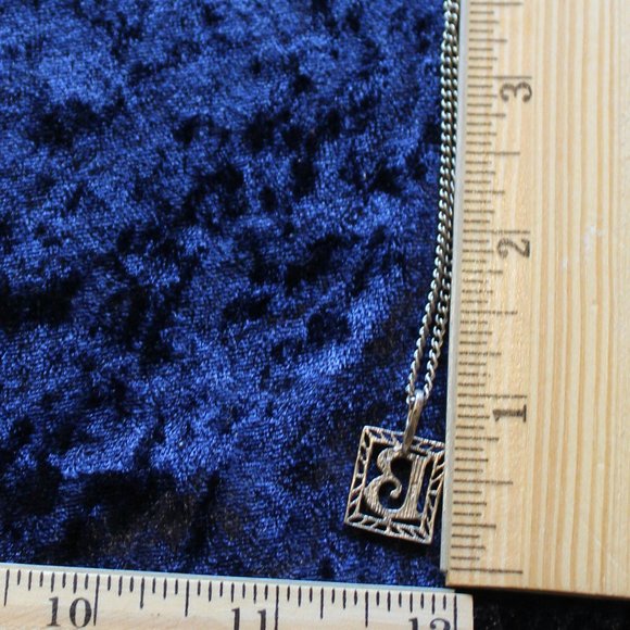 Silver Toned Necklace with B charm - Picture 3 of 3